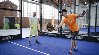 How to Padel - Der Aufschlag