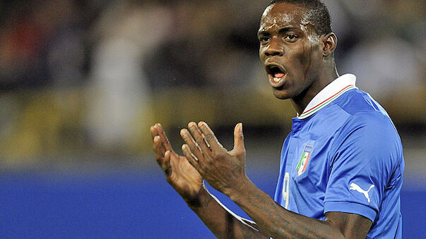 Italien vs. Mexiko: Balotelli vs. Chicharito