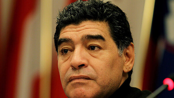 Maradona fleht Behörden an