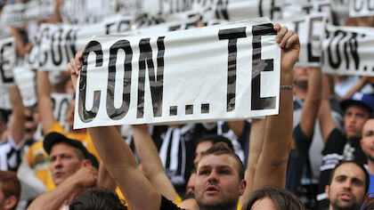 Conte wird gehuldigt