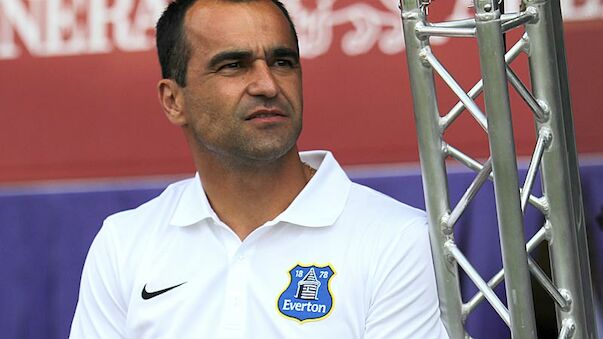 Everton bindet Trainer Martinez