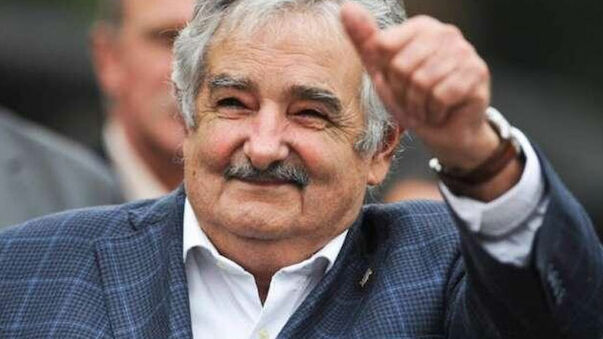 Mujica beschimpft die FIFA