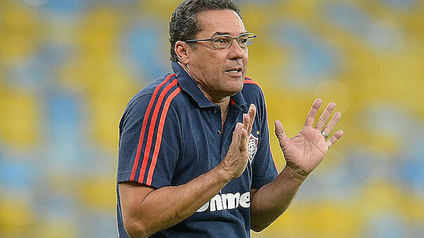 Flamengo holt Coach zum 4. Mal