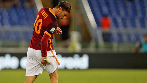 Roma siegt 5:1, Totti verletzt