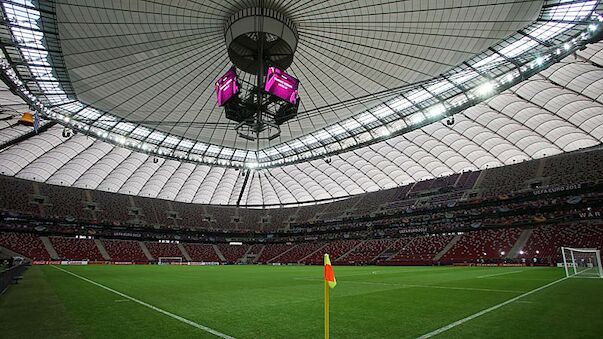 Warschau: Stadiondach undicht