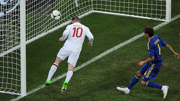 Rooney schießt England weiter