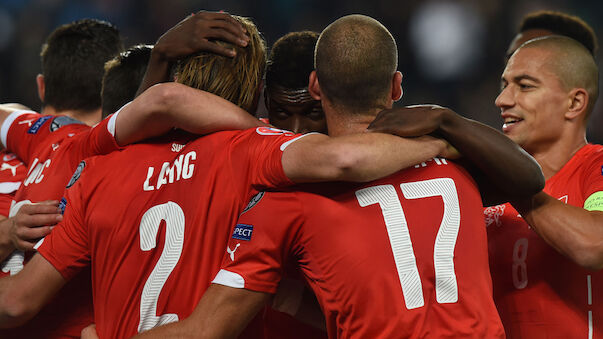 Spanien und Schweiz bei EM dabei