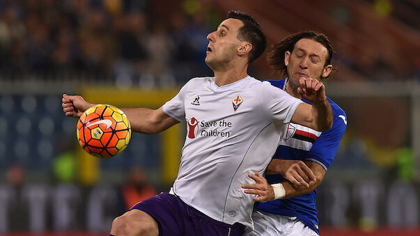 Fiorentina verteidigt Platz eins