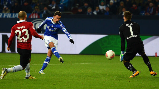 Schalke gewinnt turbulenten Rückrunden-Auftakt