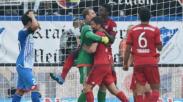 Bayern gewinnt trotz Unterzahl und Rekord-Tor