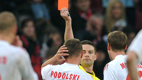 Podolski für ein Spiel gesperrt