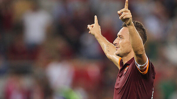 Totti rettet Roma einen Punkt, Juve siegt