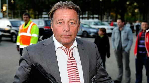 Janko-Klub Twente feuert Coach Adriaanse