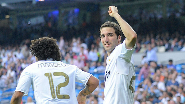 Higuain stiehlt 