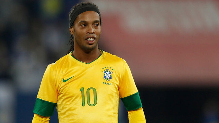 Ronaldinho Lasst Sich Die Zahne Richten International
