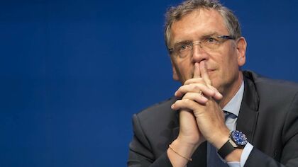 DIE BEWAHRER: VALCKE UND HAYATOU