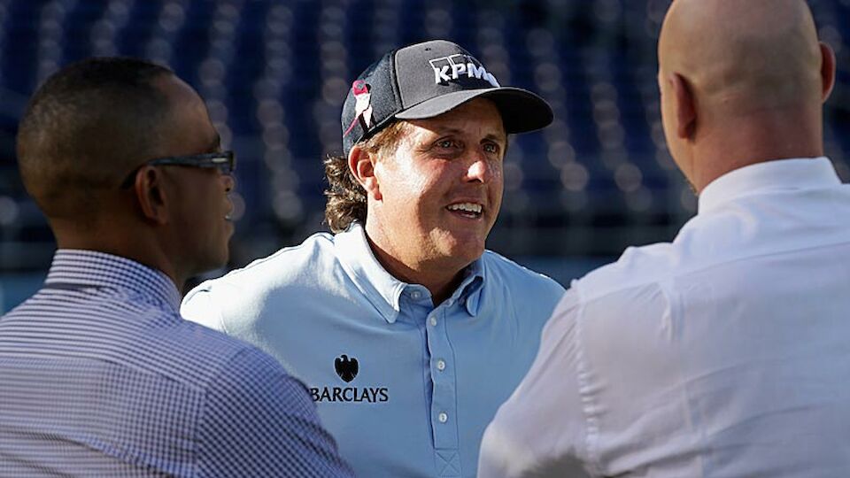 Mickelson San Diego Chargers Charity Diashow