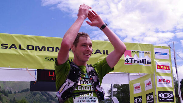 Tom Owens feiert einen 