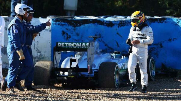 Lewis Hamilton crasht in Jerez