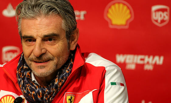 Dann geht der Ferrari-Teamchef barfuß...