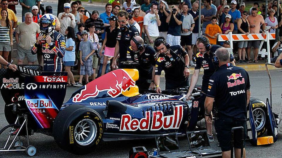 Red Bull Showrun Austin Coulthard Diashow