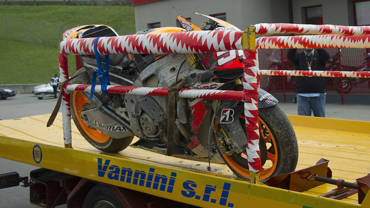 Motogp Mugello Marquez Sturz Mauer Laola1 At
