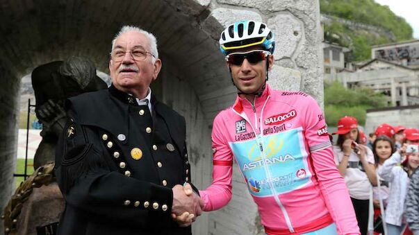 Nibali nimmt die Konkurrenz beim Giro auseinander