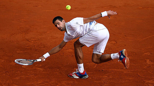 Novak Djokovic müht sich ins Viertelfinale