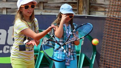 Kinder- und Jugend-Tennis