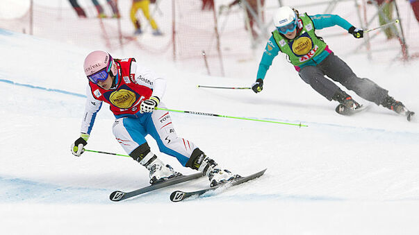 Ski-Cross-Damen am Podest
