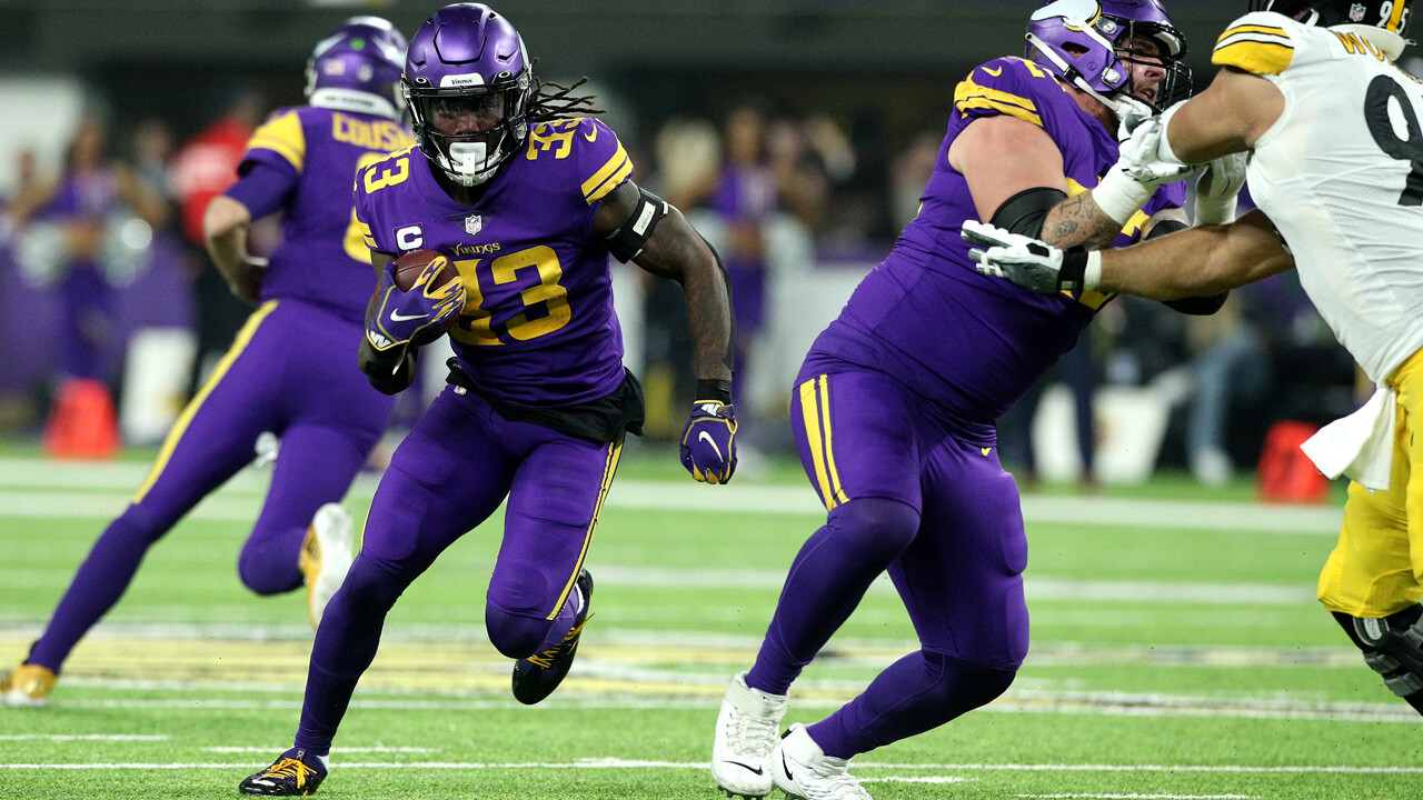 NFL VikingsRunningback Dalvin Cook überrollt Steelers