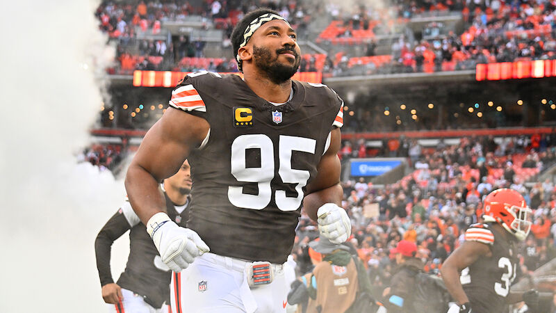 #16 - Myles Garrett (Cleveland Browns)