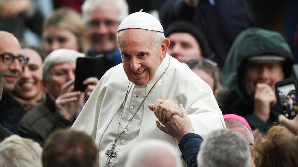 Papst Franziskus spricht NFL-Team heilig