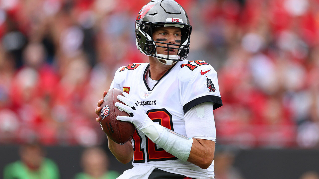 Brady’s Buccaneers and Giants secure playoff spots
