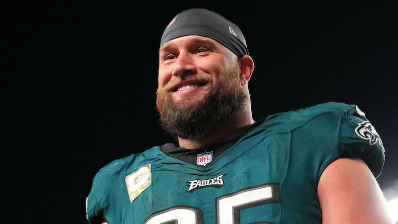 #6 - Lane Johnson