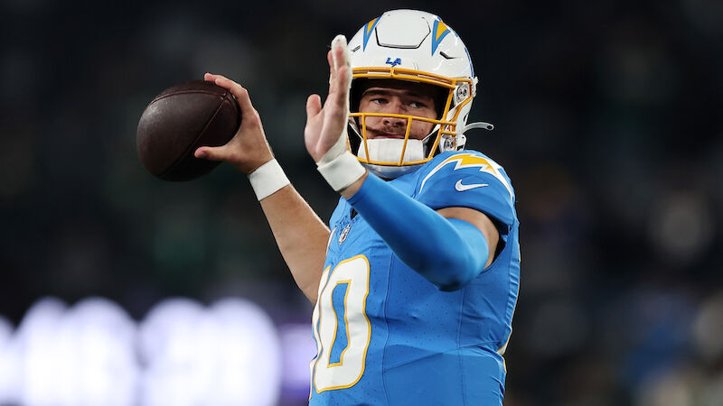 #10 Justin Herbert (Los Angeles Chargers)