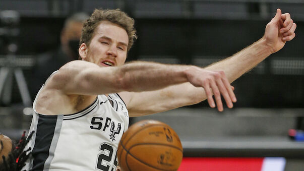 Pölt bei Testspiel-Sieg der Spurs bester Rebounder