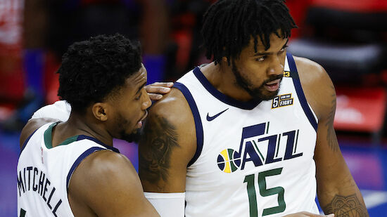 Flugzeug der Utah Jazz muss umkehren