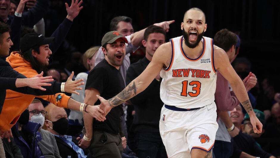 NBA: Leader Suns gewinnt, Knicks feiern Comeback-Sieg - Sport ...