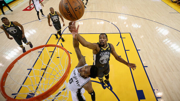 Warriors legen gegen Spurs nach