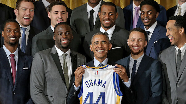 Obama mit Warriors zu Scherzen aufgelegt