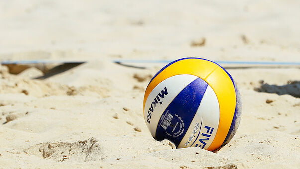 In den Sand! Ganzkörper-Training Beachvolleyball