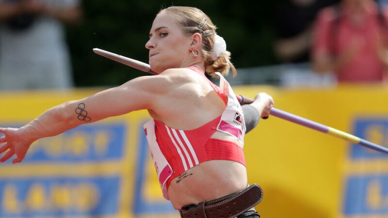 Victoria Hudson - Sperrwerferin