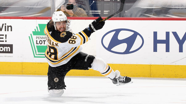 Pastrnak-Hattrick führt Bruins bei Flyers zum Sieg