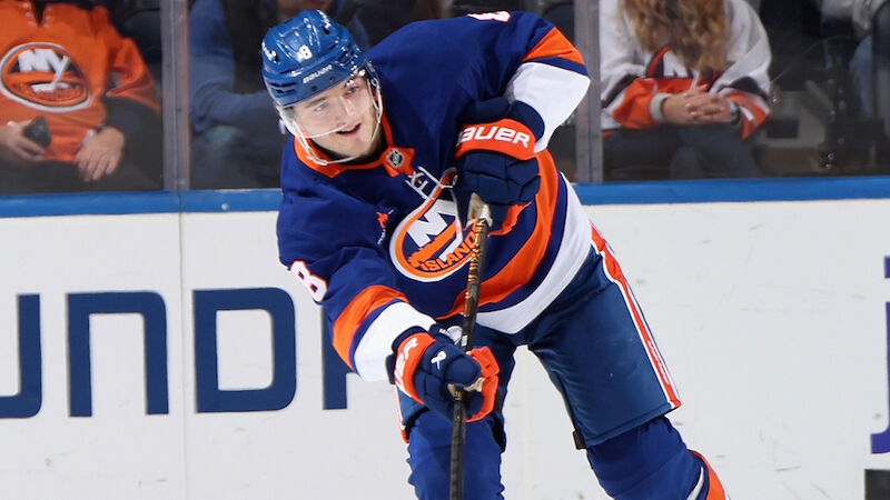 #24: Noah Dobson
