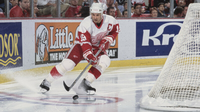 #10: Steve Yzerman - 692 Tore