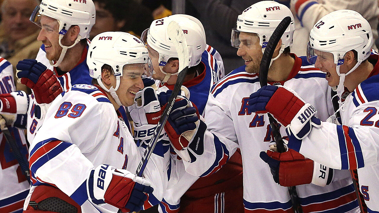 New York Rangers шайба