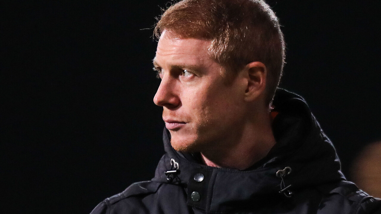 2. Liga FAC stellt Cheftrainer Roman Ellensohn frei