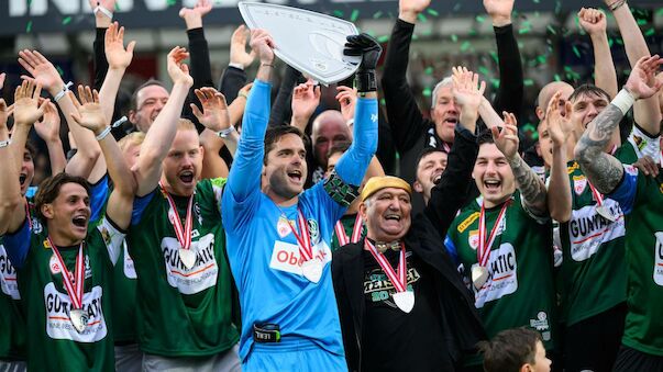 Die SV Ried feiert, 