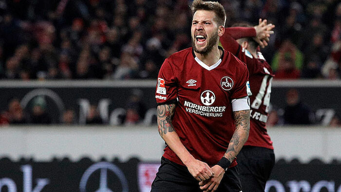 Burgstaller-Tor und Kulovits-Ausschluss - Fussball ...